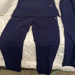 Yola pants and Casma top figs size medium  navy blue